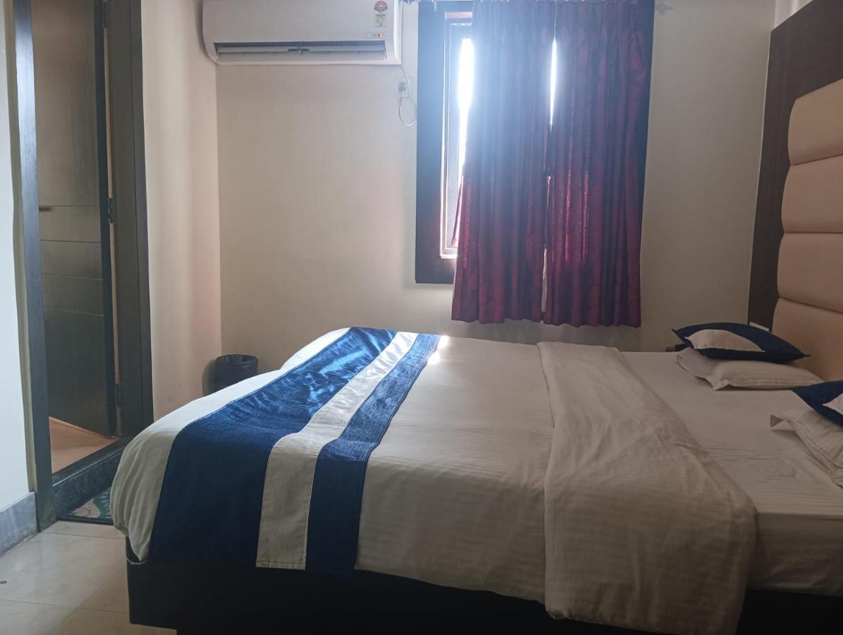 כלכותה Hotel Presidency Inn מראה חיצוני תמונה